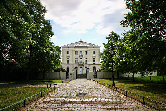 Schloss Mickeln